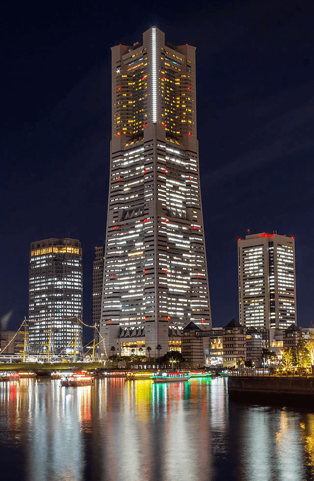 横浜ランドマークタワー