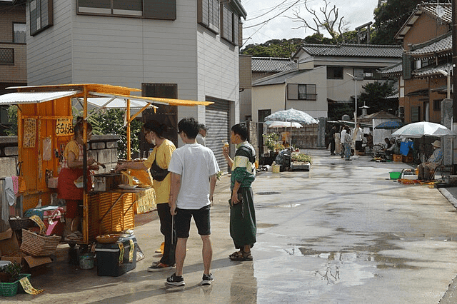 勝浦朝市